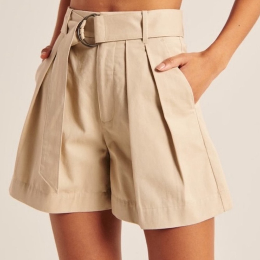 NWT Abercrombie & Fitch Khaki High-Waisted Pleated Belted Shorts XS